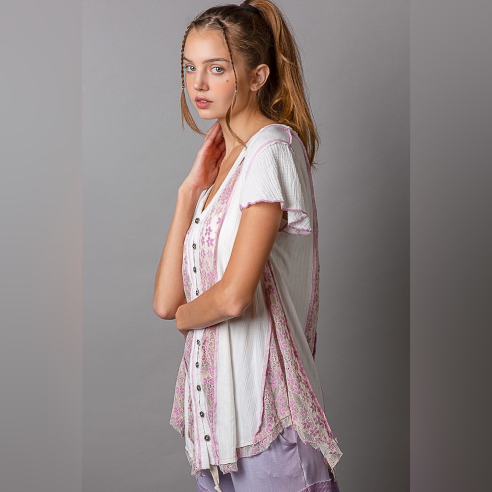 POL Ivory Lavender Top | Short Sleeve | Purple Lace | Raw Hem - Picture 6 of 6